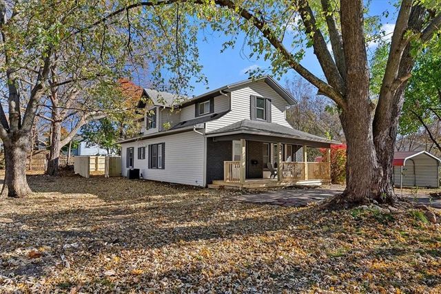 709 West Street, Harrisonville, MO 64701