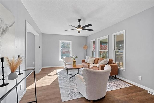 709 West Street, Harrisonville, MO 64701