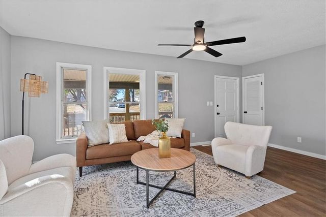 709 West Street, Harrisonville, MO 64701