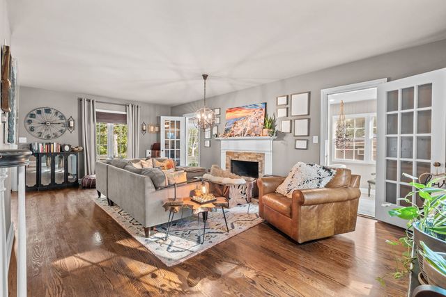 365 Hampshire Lane, Lakewood, IL 60014
