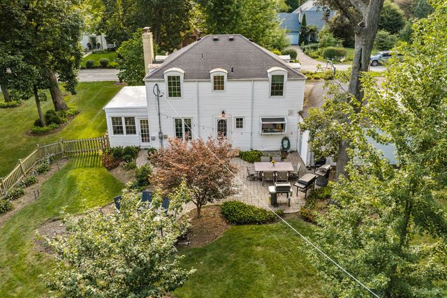 365 Hampshire Lane, Lakewood, IL 60014
