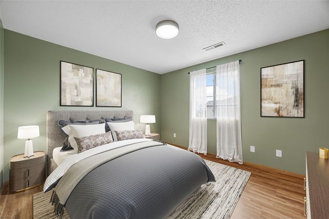 2824 Triple Crown Lane 12, Iowa City, IA 52240