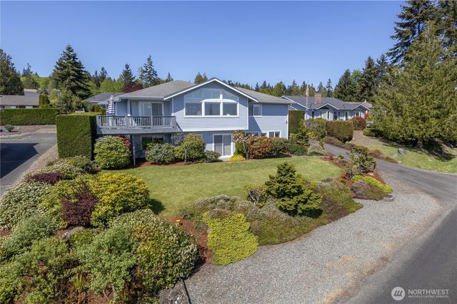 662 Pioneer Drive, Port Ludlow, WA 98365