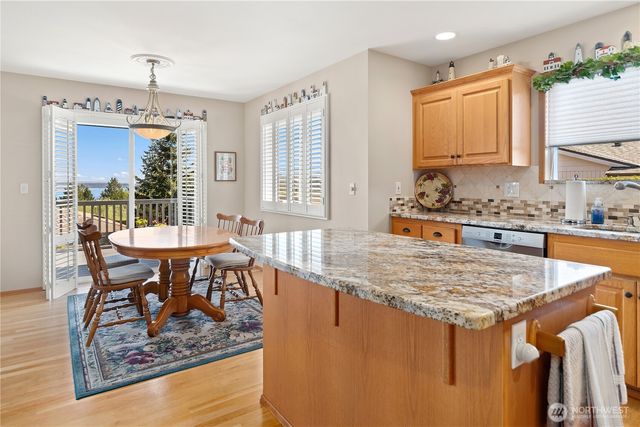 662 Pioneer Drive, Port Ludlow, WA 98365