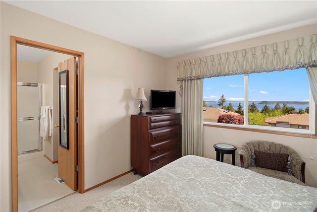 662 Pioneer Drive, Port Ludlow, WA 98365