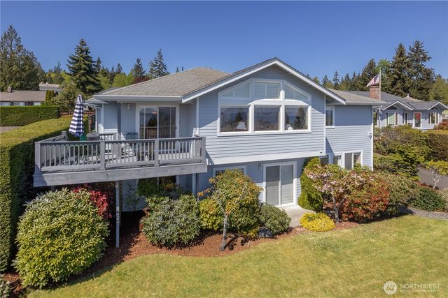 662 Pioneer Drive, Port Ludlow, WA 98365