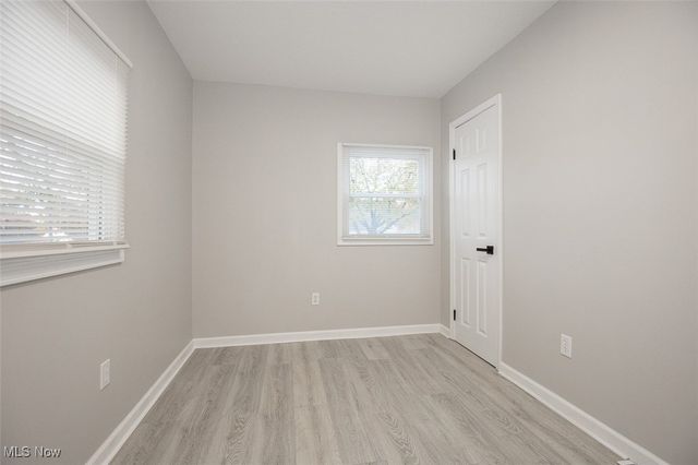 1076 Hardesty Boulevard, Akron, OH 44320