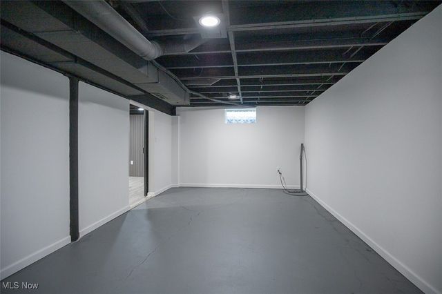 1076 Hardesty Boulevard, Akron, OH 44320