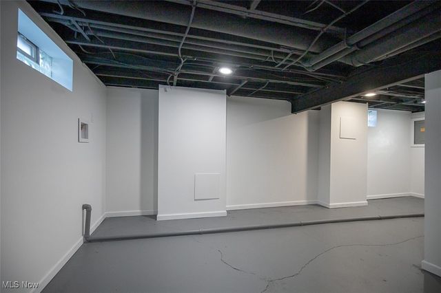 1076 Hardesty Boulevard, Akron, OH 44320