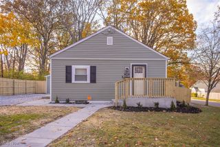 1076 Hardesty Boulevard, Akron, OH 44320