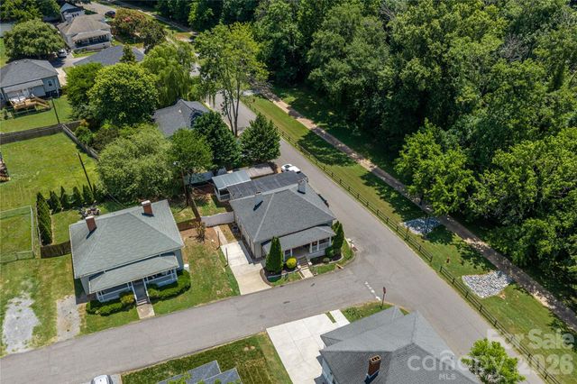 58 4th Street, Cramerton, NC 28032