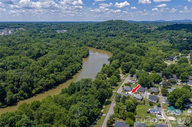 58 4th Street, Cramerton, NC 28032