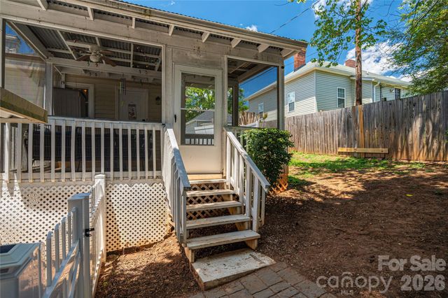 58 4th Street, Cramerton, NC 28032