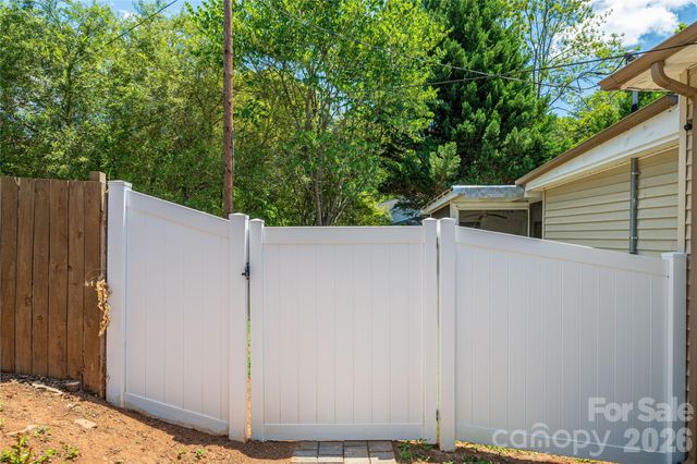 58 4th Street, Cramerton, NC 28032