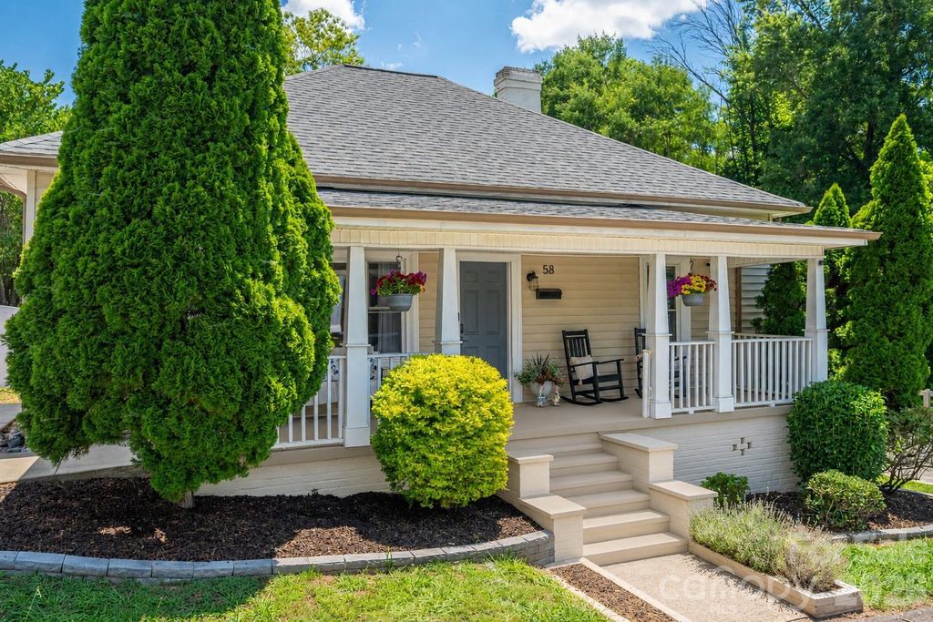 58 4th Street, Cramerton, NC 28032