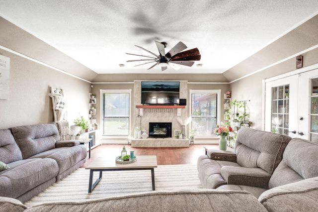 1402 Hawk TRL, Copperas Cove, TX 76522