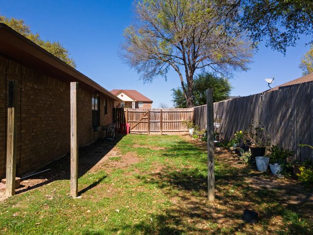 1402 Hawk TRL, Copperas Cove, TX 76522