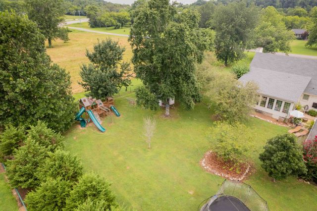 1316 Edgewood Dr, S, Pulaski, TN 38478