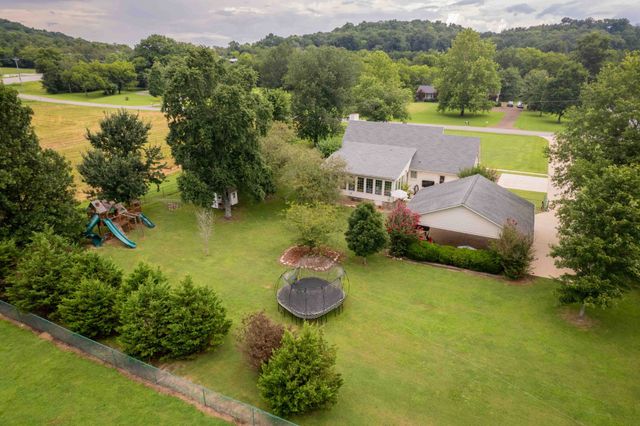 1316 Edgewood Dr, S, Pulaski, TN 38478