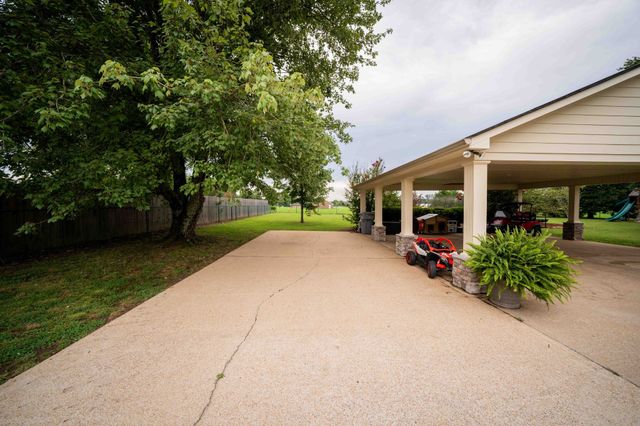 1316 Edgewood Dr, S, Pulaski, TN 38478