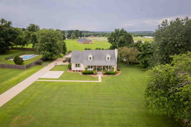 1316 Edgewood Dr, S, Pulaski, TN 38478