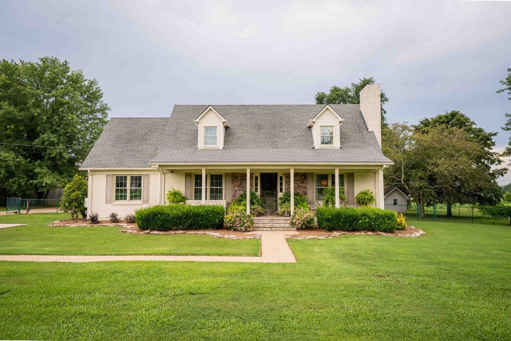 1316 Edgewood Dr, S, Pulaski, TN 38478