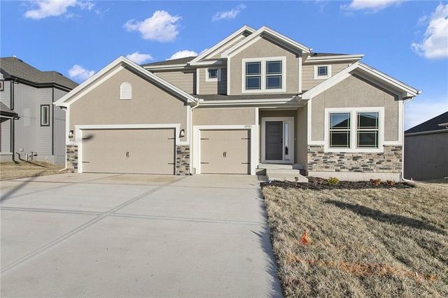 7200 NE 112th Street, Kansas City, MO 64156