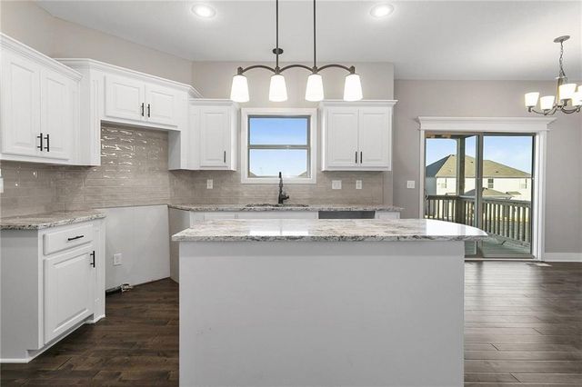 7200 NE 112th Street, Kansas City, MO 64156