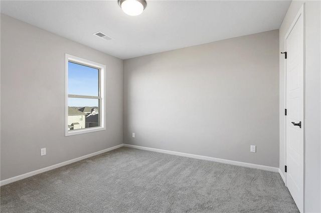 7200 NE 112th Street, Kansas City, MO 64156