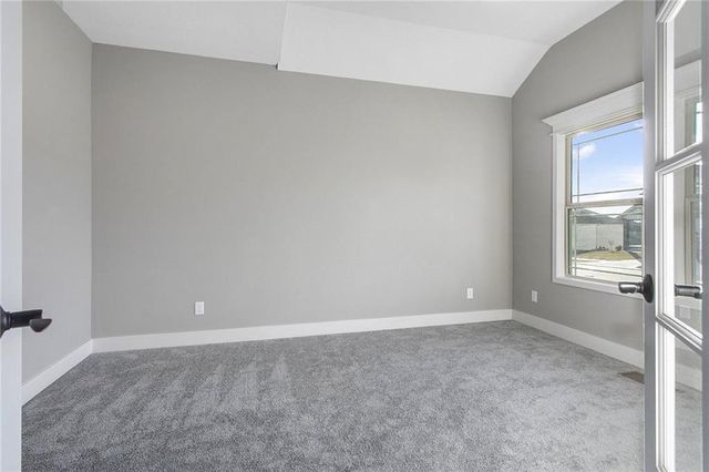 7200 NE 112th Street, Kansas City, MO 64156