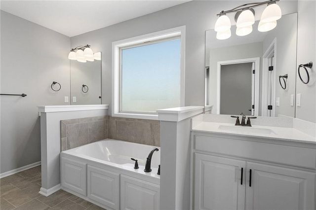 7200 NE 112th Street, Kansas City, MO 64156