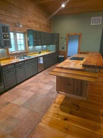 261 Wintergrape Lane, Rogersville, MO 65742