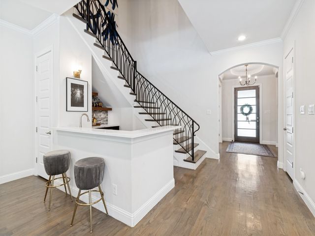 6722 Sondra Drive, Dallas, TX 75214