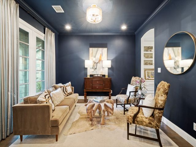 6722 Sondra Drive, Dallas, TX 75214