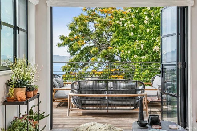 1330 Greenwich Street, San Francisco, CA 94109