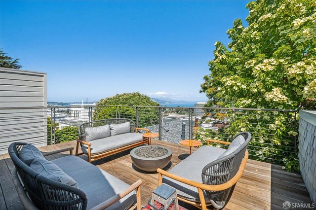 1330 Greenwich Street, San Francisco, CA 94109