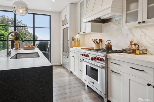 1330 Greenwich Street, San Francisco, CA 94109