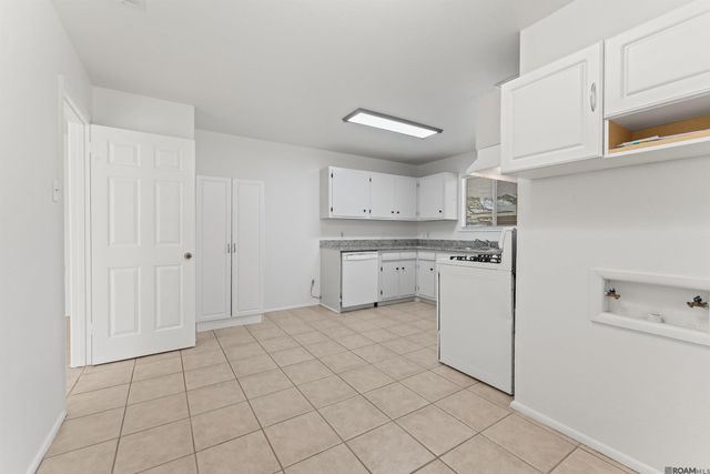 9165 Kingcrest Pkwy, Baton Rouge, LA 70810