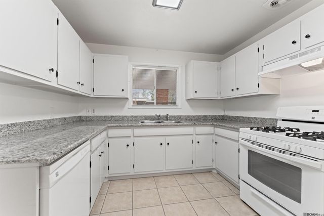 9165 Kingcrest Pkwy, Baton Rouge, LA 70810