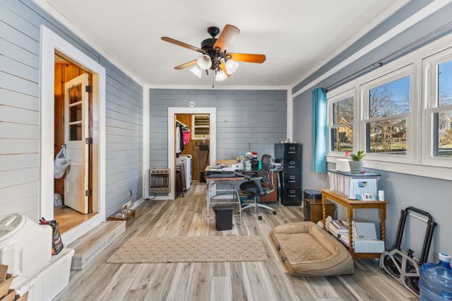 406 High St, Dickson, TN 37055