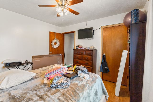 406 High St, Dickson, TN 37055