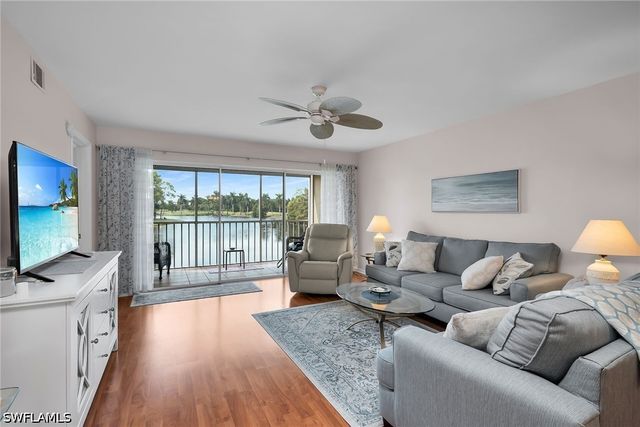 3675 Amberly CIR C207, Naples, FL 34112