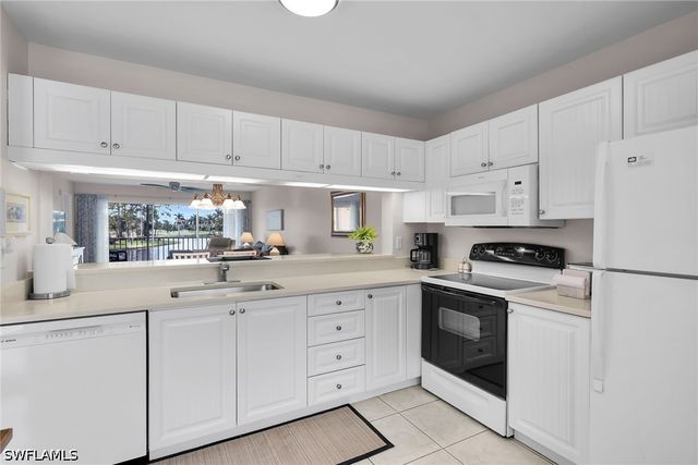 3675 Amberly CIR C207, Naples, FL 34112