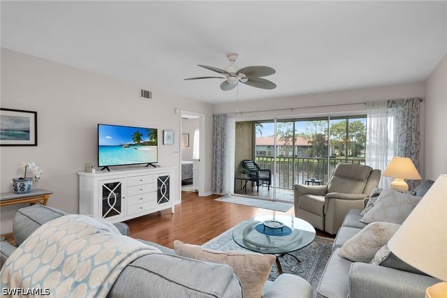 3675 Amberly CIR C207, Naples, FL 34112