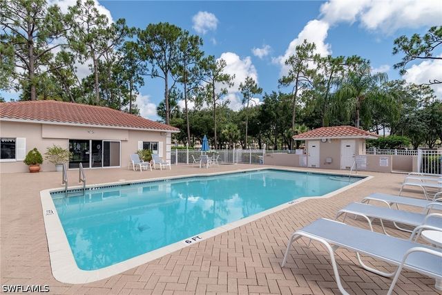 3675 Amberly CIR C207, Naples, FL 34112