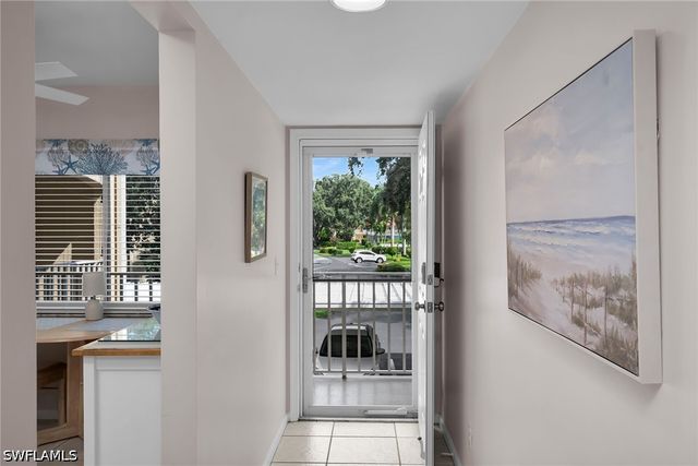 3675 Amberly CIR C207, Naples, FL 34112