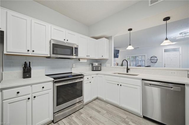 2108 Portofino CT, Virginia Beach, VA 23456