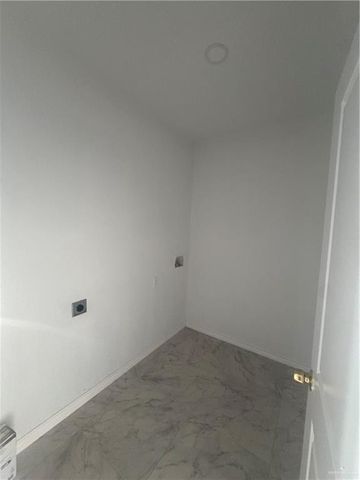 7606 Heisman Lane, Edinburg, TX 78542