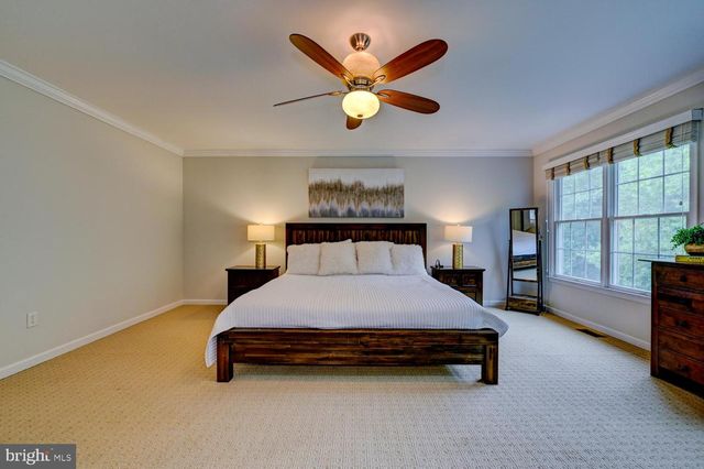 24 DEVONSHIRE DR, West Windsor, NJ 08540