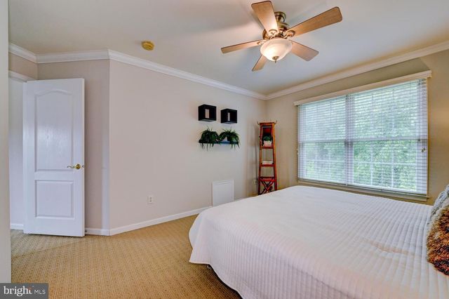 24 DEVONSHIRE DR, West Windsor, NJ 08540